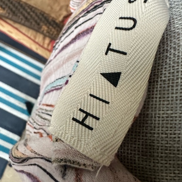 Hiatus Crop Wrap Top - Picture 4 of 6